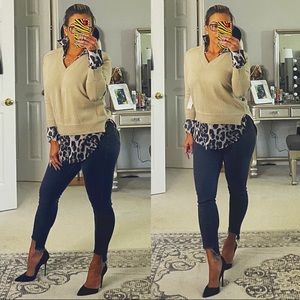 LOVE TOKEN SWEATER TOP